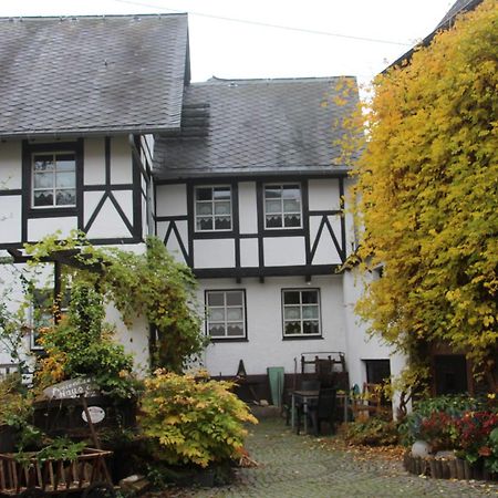 Ferienhaus Haus Am Puetz Wintrich Esterno foto