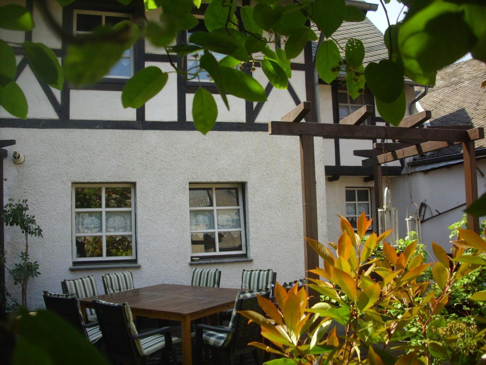 Ferienhaus Haus Am Puetz Wintrich Esterno foto